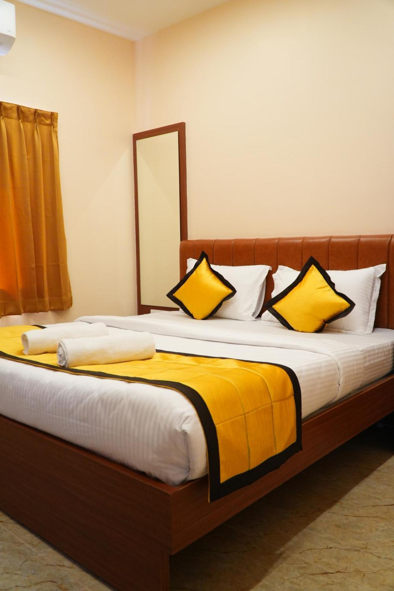 Uj Pallazzio - Business Class Luxury Hotel Tiruvannamalai Ngoại thất bức ảnh