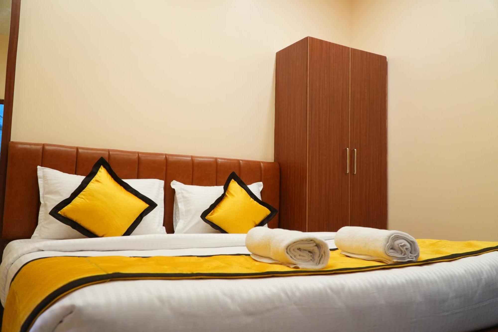 Uj Pallazzio - Business Class Luxury Hotel Tiruvannamalai Ngoại thất bức ảnh