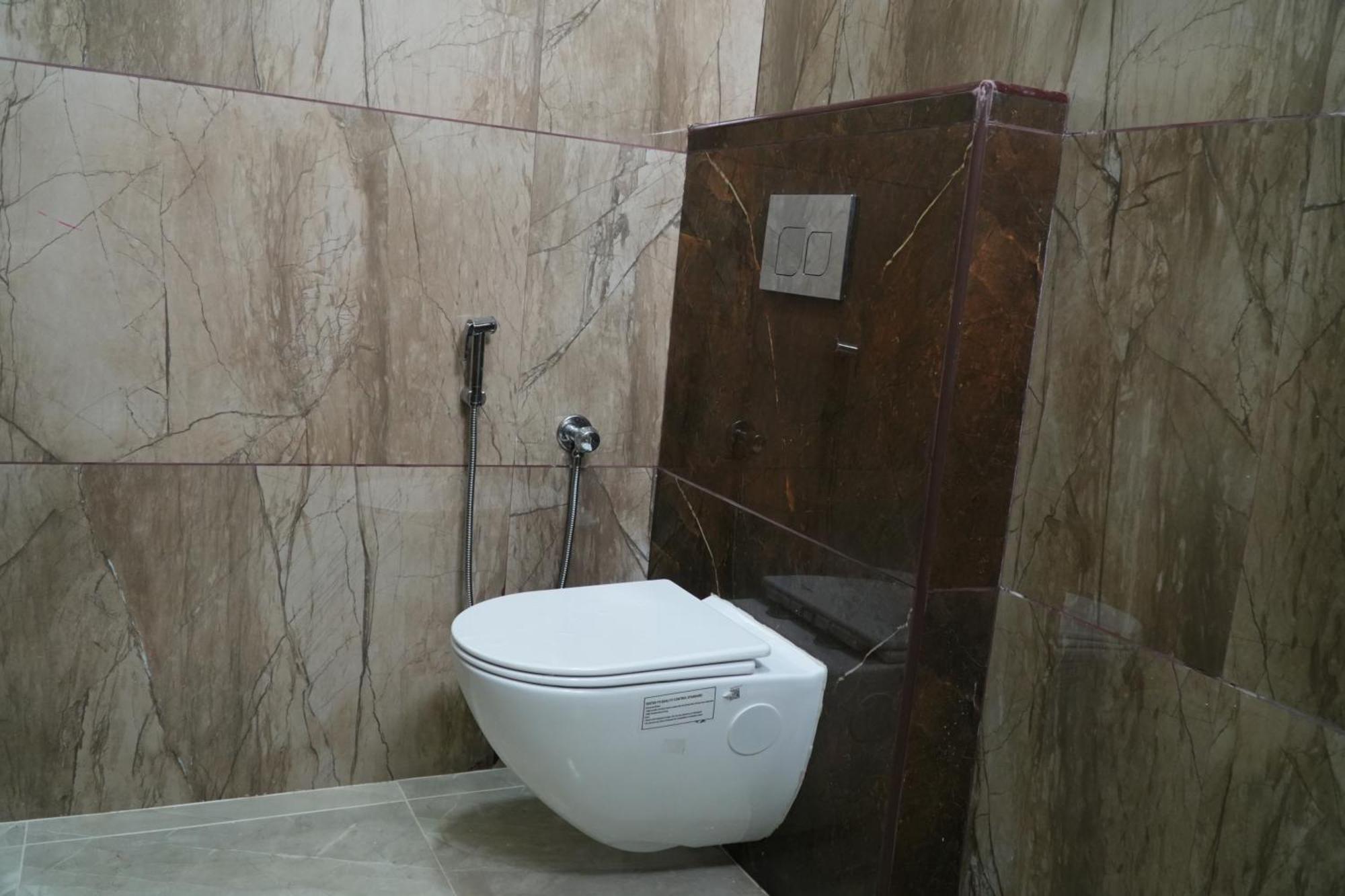 Uj Pallazzio - Business Class Luxury Hotel Tiruvannamalai Ngoại thất bức ảnh